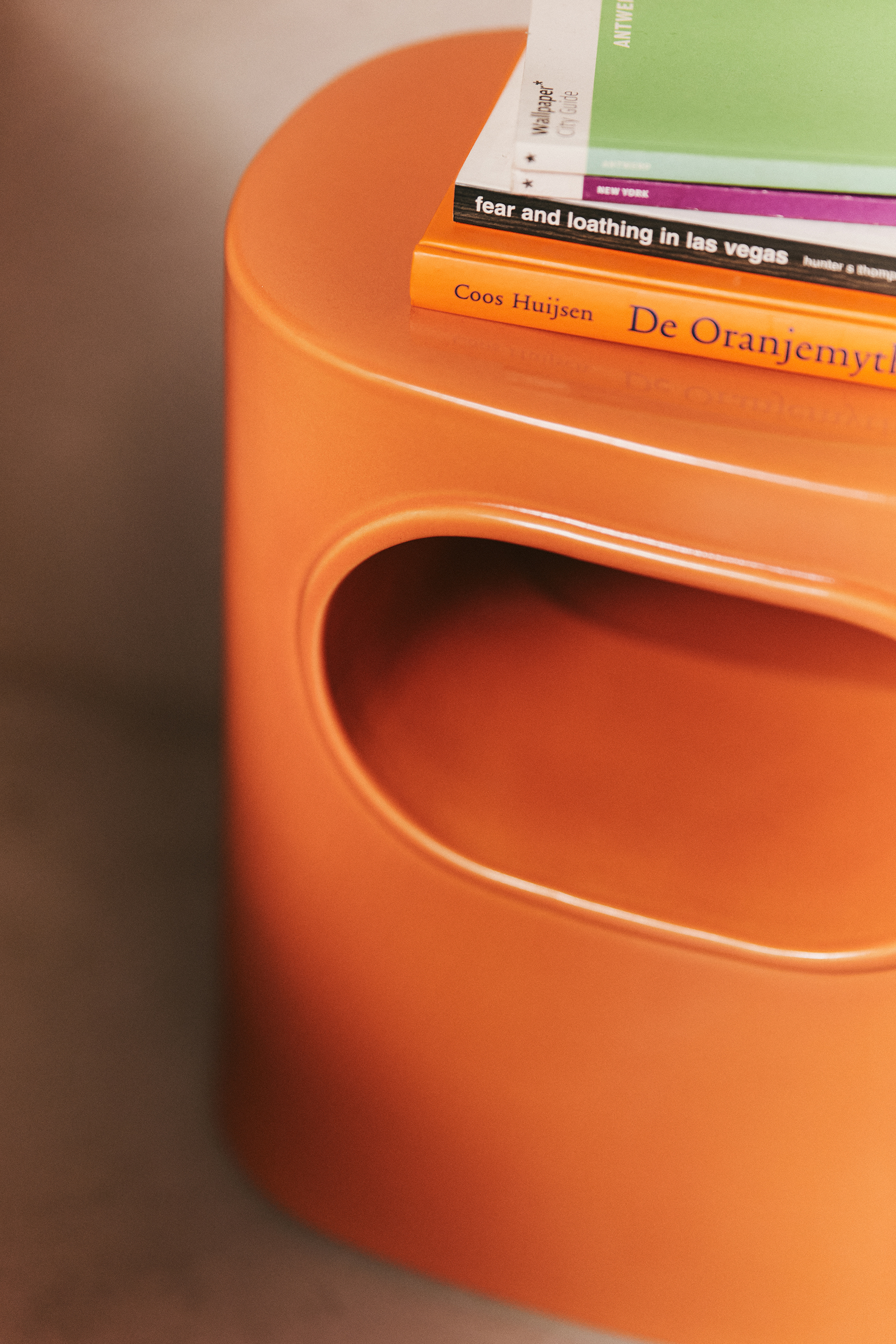 Space side table orange - Image 5