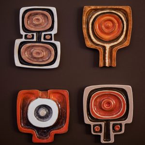 Wall art ceramic corsage - Image 4