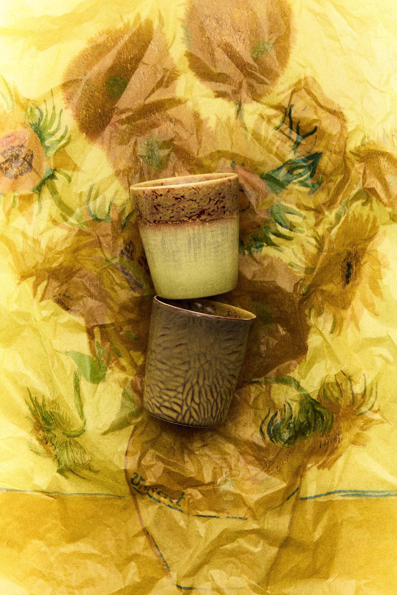 70s ceramics: Van Gogh coffee mugs, sunflowers (set of 2) - Image 5