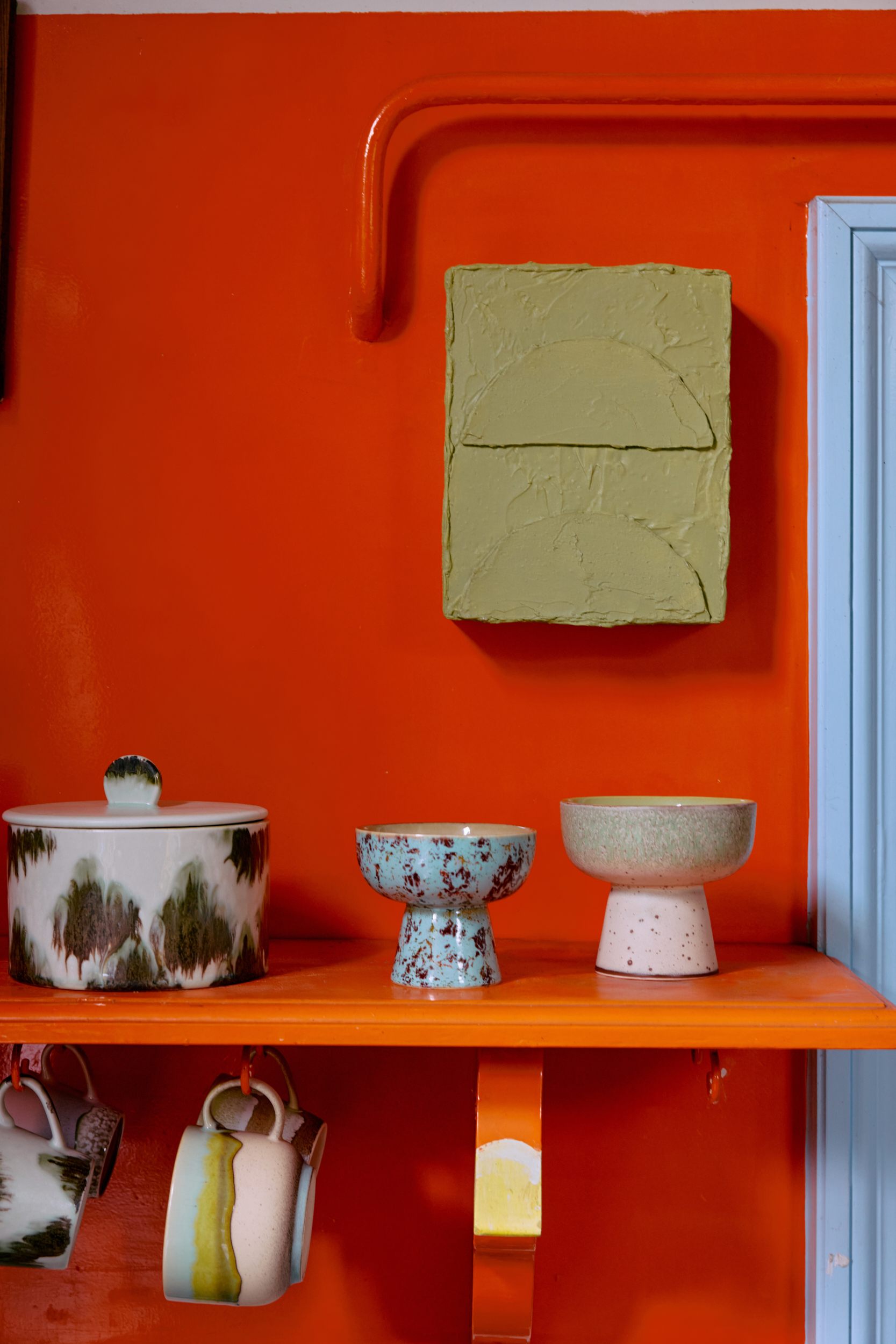 70s ceramics: tapas bowl on base L, slush - Image 4
