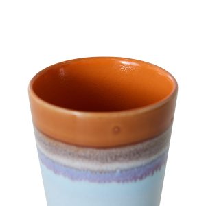 Alternative view of 70s ceramics: latte mug, ash