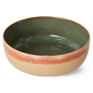 Alternative view of 70s ceramics: salad bowl, shore