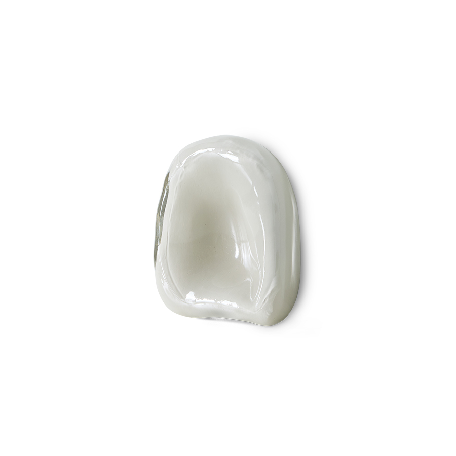 Glass sculpture, overcast - Image 2
