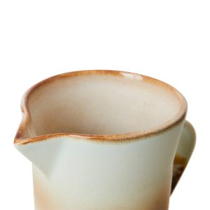 Alternative view of 70s ceramics: jug shell