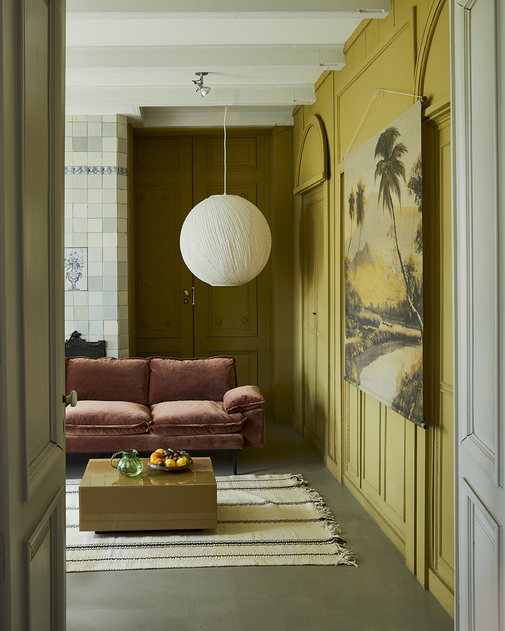 Retro sofa: 2-seats, royal velvet, magnolia - Image 4