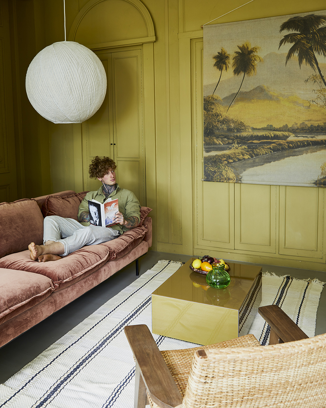 Retro sofa: 4-seats, royal velvet, magnolia - Image 4