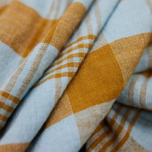 Vida check tea towel amber/blue (50x70cm) - Image 3