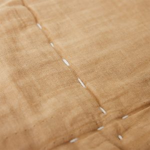 Quilted throw sand (130x170cm) - Image 3